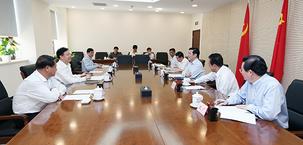 杨栋梁：把汗青变乱当今天变乱对待