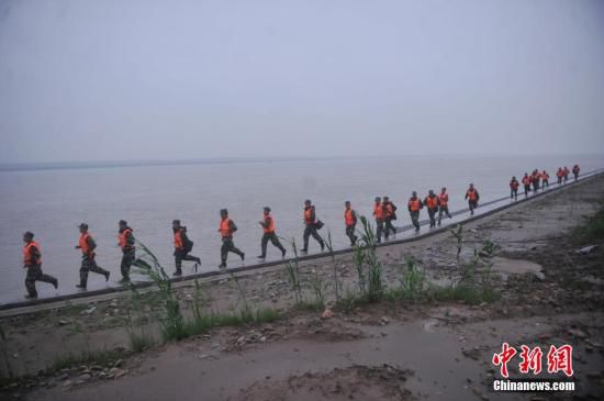 长江防总：将监督水雨情变动协助长江沉船接济