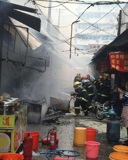 安徽常德产生液化气罐爆炸 已致17人殒命