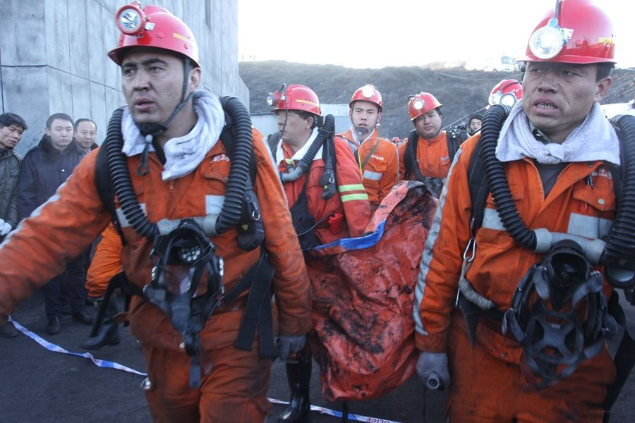 陕西神木刘家峁煤矿变乱已致2人遇难 接济仍在进行