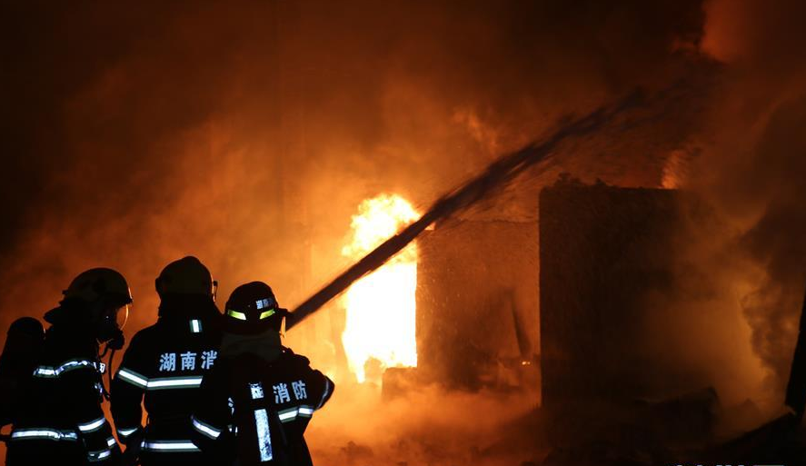 热点：湖南冷水江化工厂突发爆炸动怒（图）
