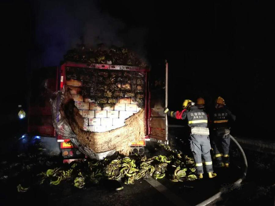 昆磨高速产生货车动怒变乱 交警提醒审慎驾驶 