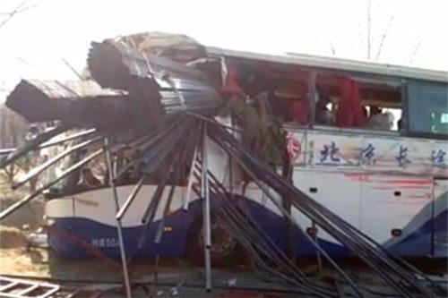 106国道南乐段产生重大交通变乱 伤亡情况不明