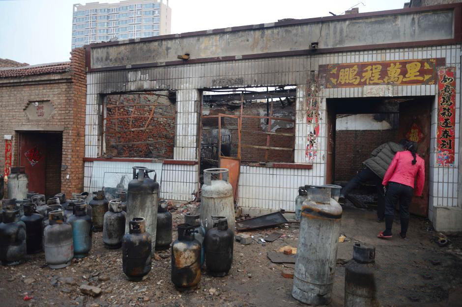 呼和浩特一灌装液化气点产生爆炸
