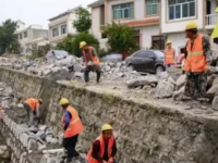 继漯河、白城后...又一在建农贸市场垮塌，4人殒命