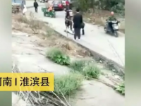 敲警钟！！！接连7动怒警爆炸变乱30余人死伤