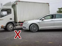 高速行车为什么要远离大货车？？