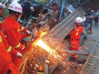 中川机场至兰州方向高速路产生3车相撞交通变乱