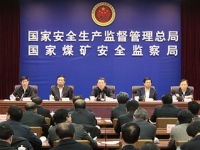 杨焕宁：：：全力以赴抓好当前春季安全出产工作